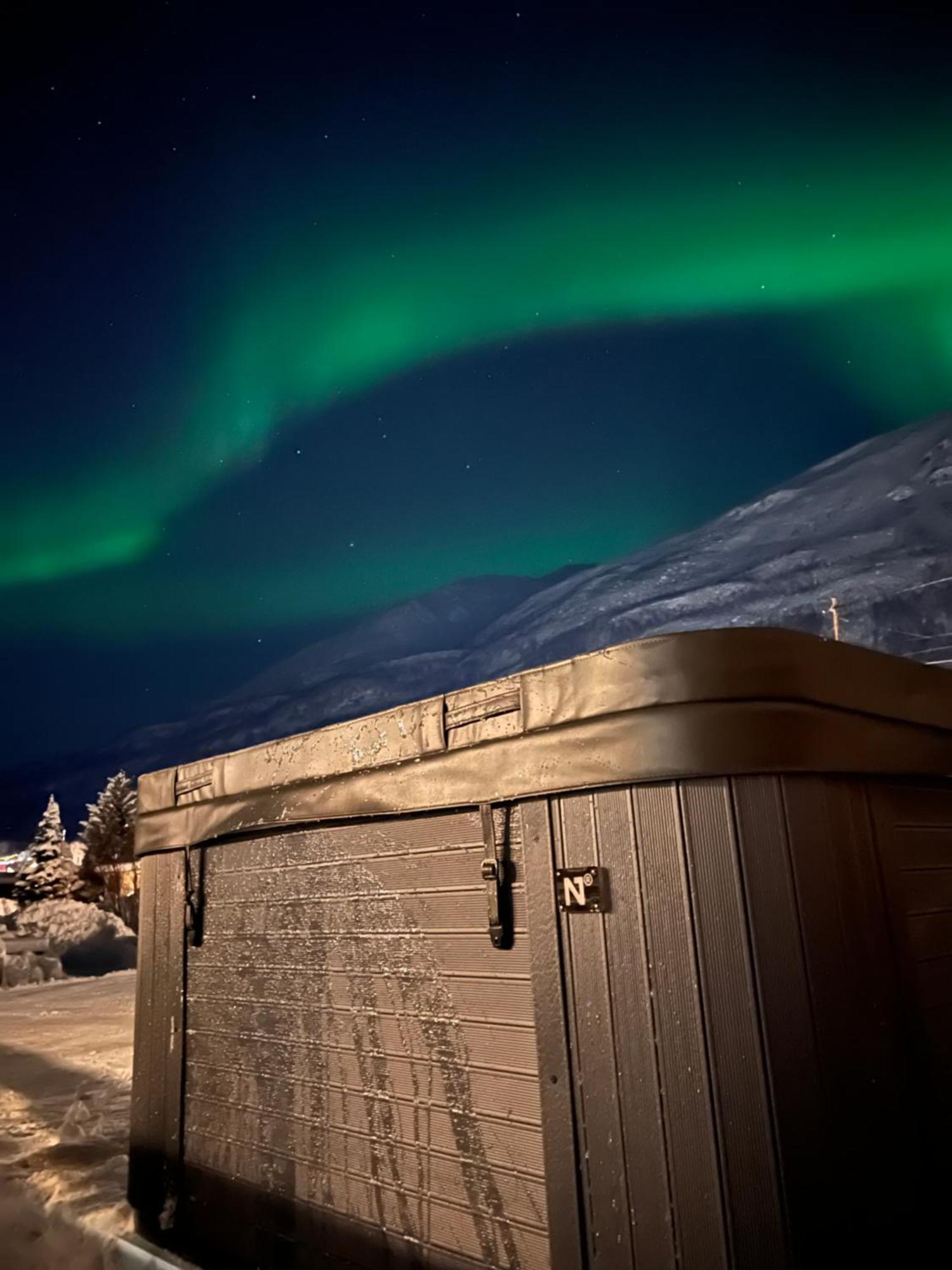 Alpan Apartments, Lyngenfjord Olderdalen Eksteriør billede