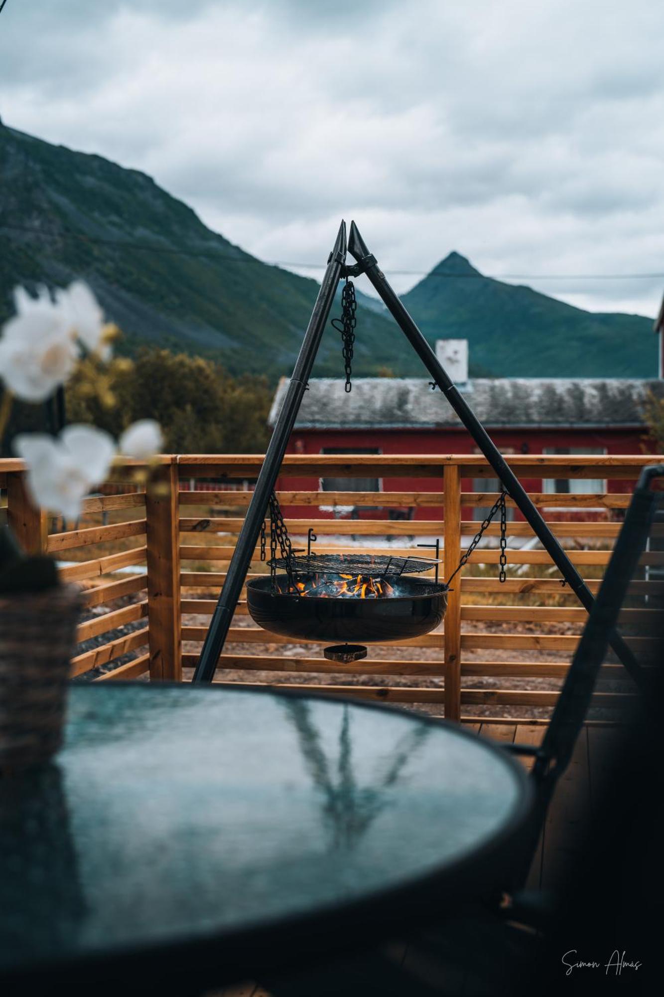 Alpan Apartments, Lyngenfjord Olderdalen Eksteriør billede