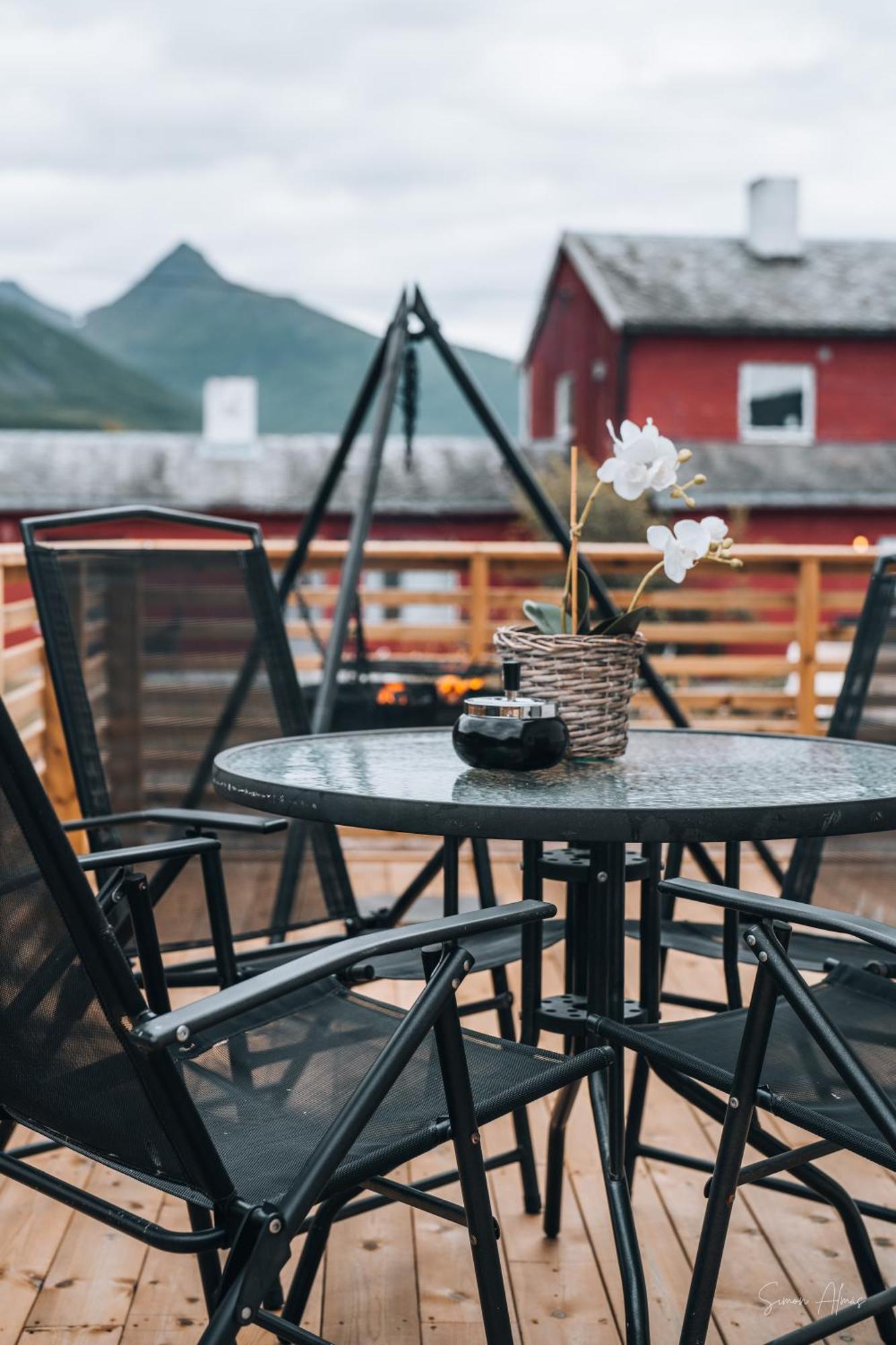 Alpan Apartments, Lyngenfjord Olderdalen Eksteriør billede